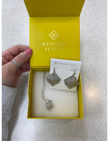 Necklace Set Designer By Kendra Scott plus qu'un jeu 