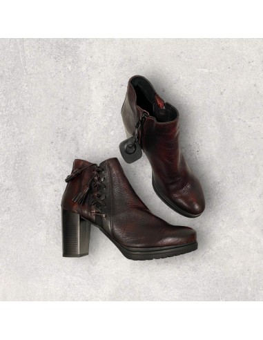 Boots Ankle Heels By UMA  Size: 9.5 prix pour 